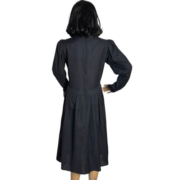 Vintage 70’s Diane Von Furstenberg Ladies Linen black midi dress size small - Picture 4 of 17